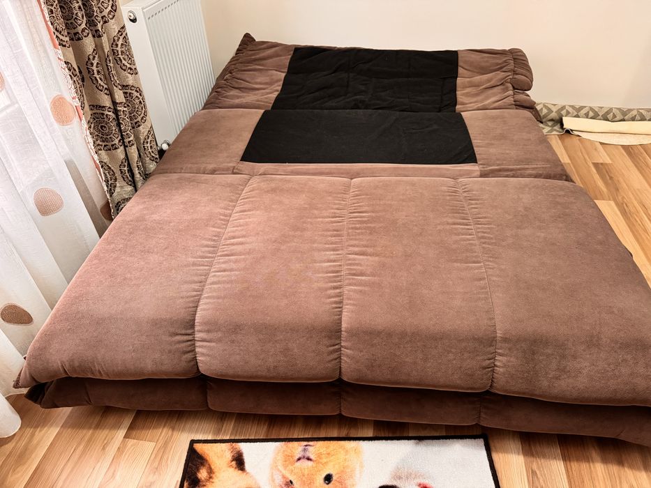 Canapea extensibila ca si noua