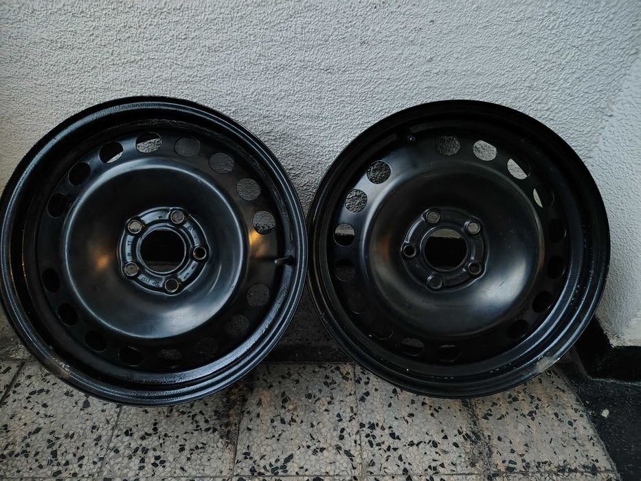 Продавам 2 броя джанти.