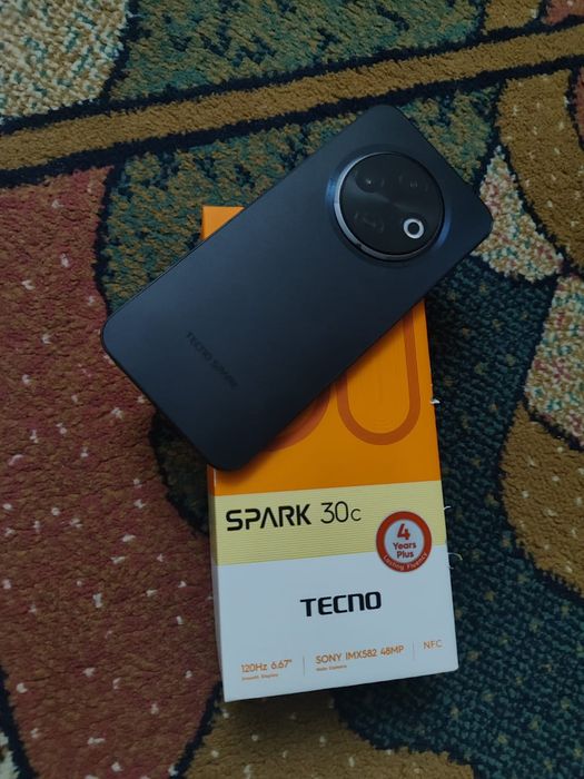 Продаю телефон  срочно