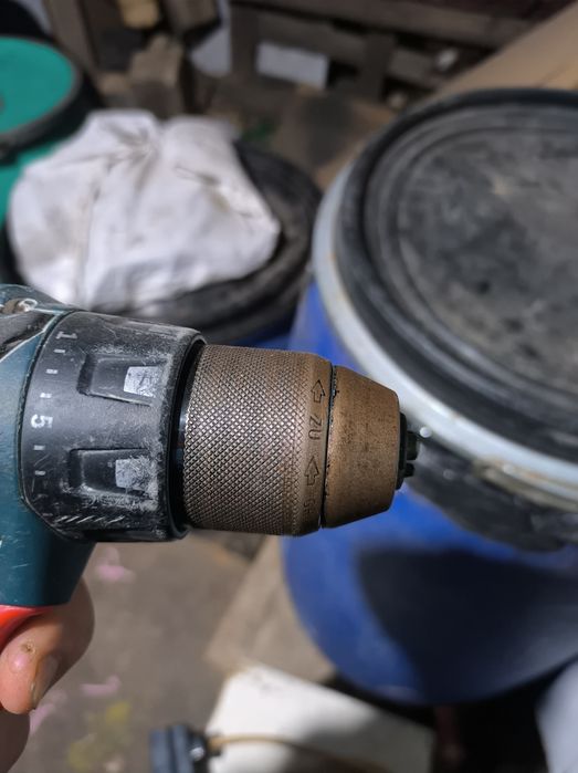 Винтоверт бормашина Bosch (без зарядно)