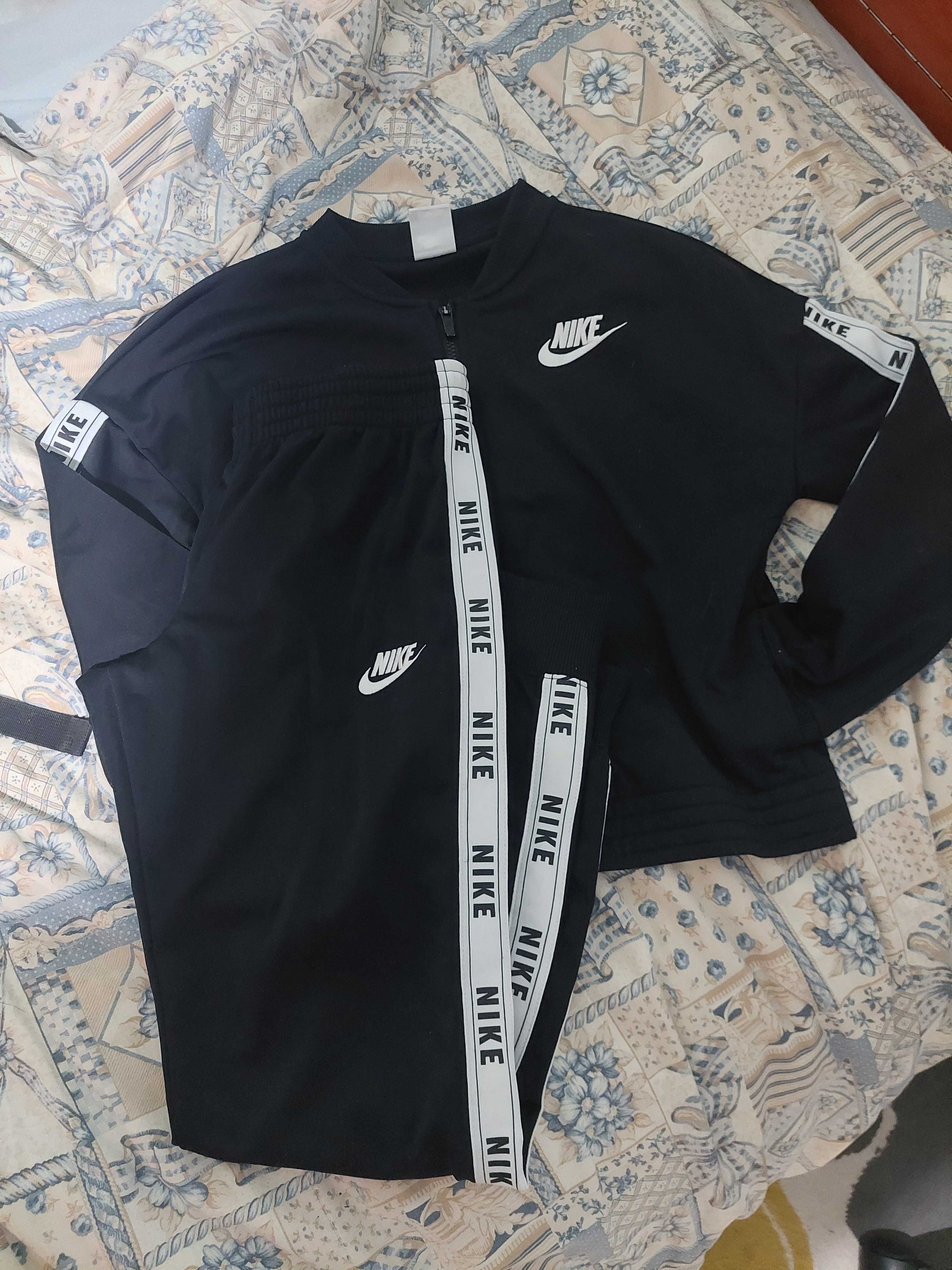 Детски анцуг Nike 164см с подарък тениска