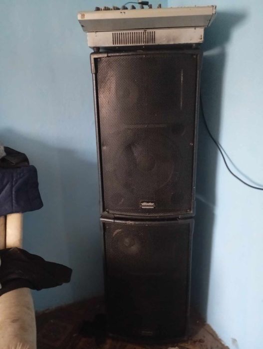Boxe pasive și mixer activ