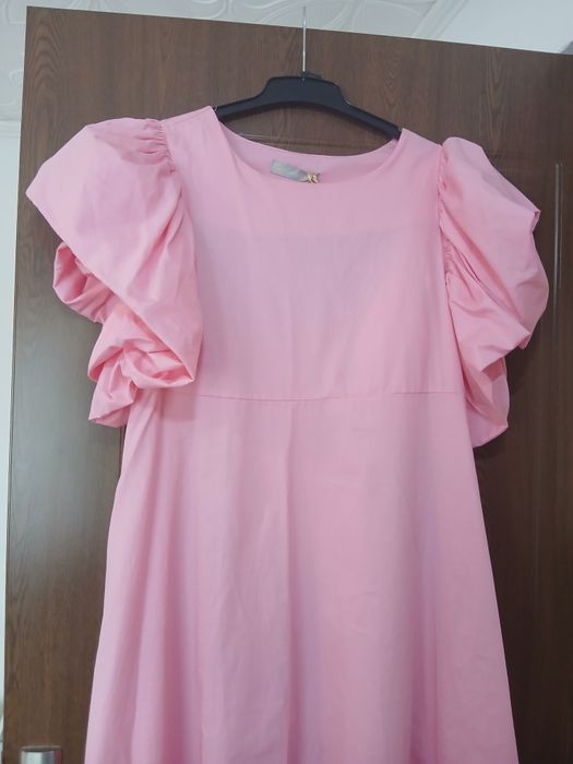 Rochie lungă,nepurtată