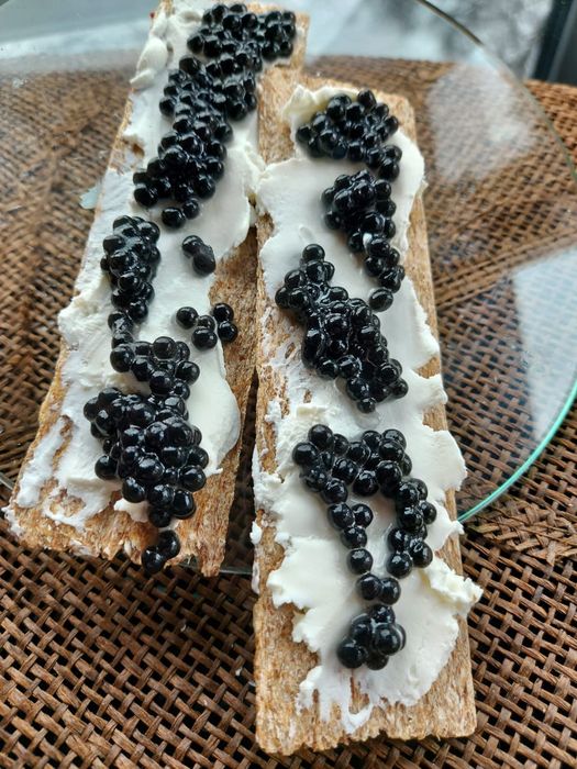 Продам икру красную и чёрную