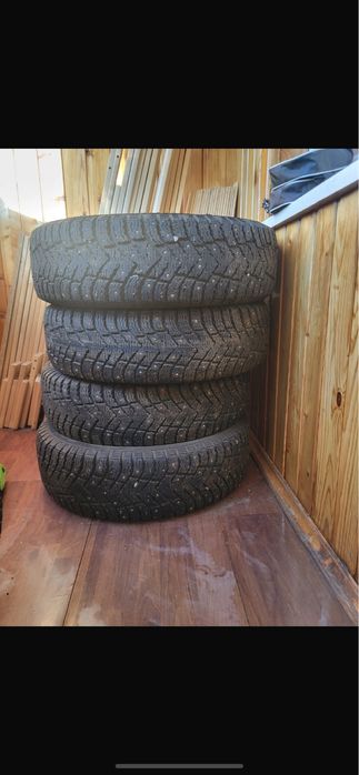 Продам зимние шины Cordiant Snow Cross 2 185/65 R15 92T с шипами