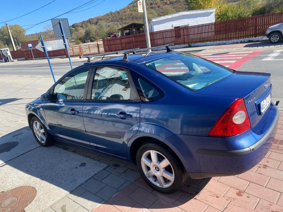 Vând Ford focus 2 1.6 benzina 99.999km 2008