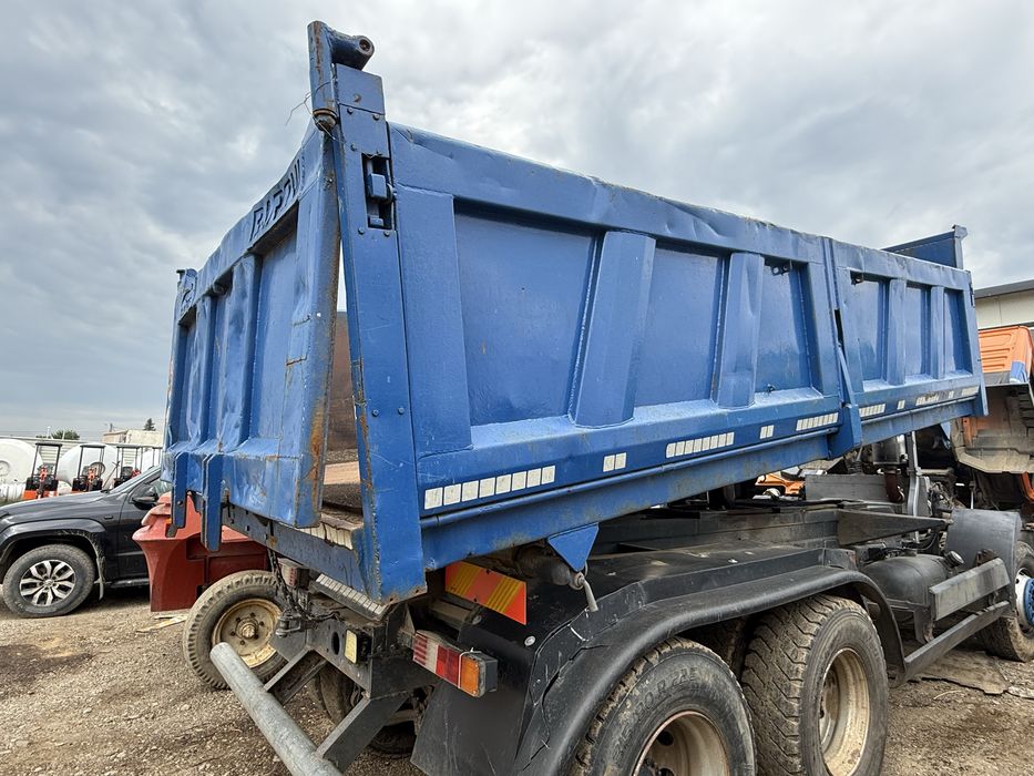 Bena basculabila Man Iveco 3 axe 2 cilindri