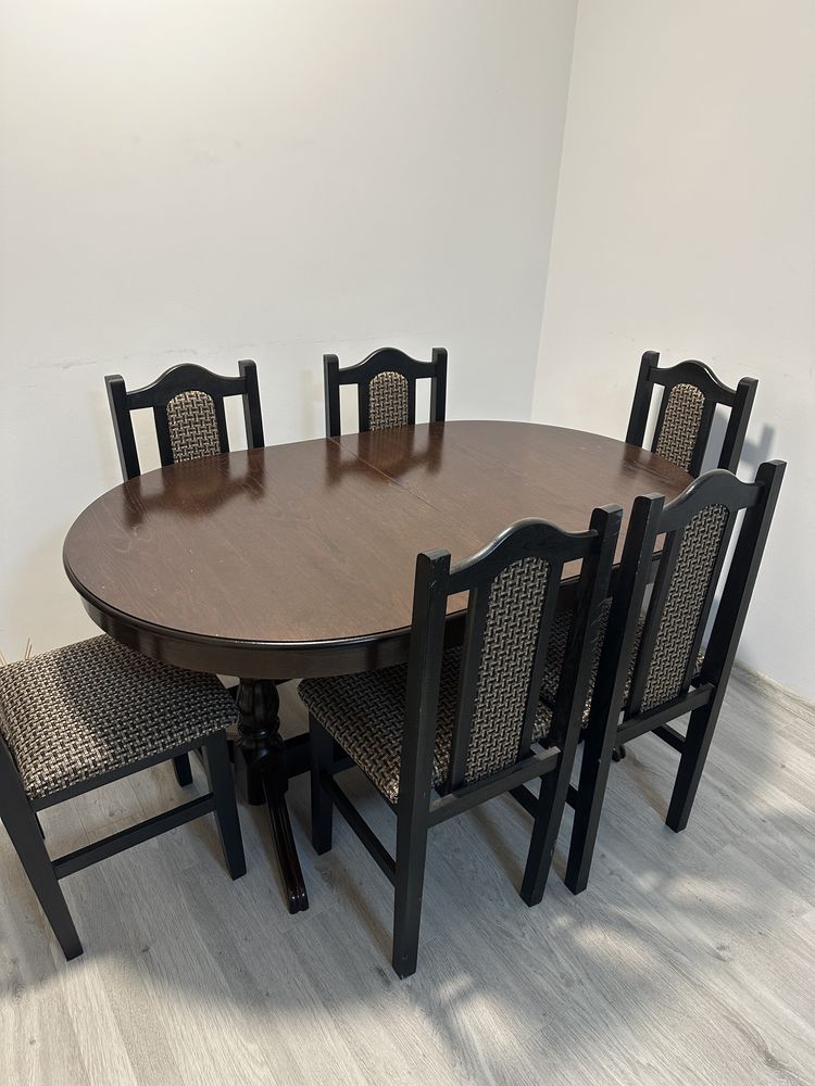 Masa extensibila din lemn masiv + 6 scaune