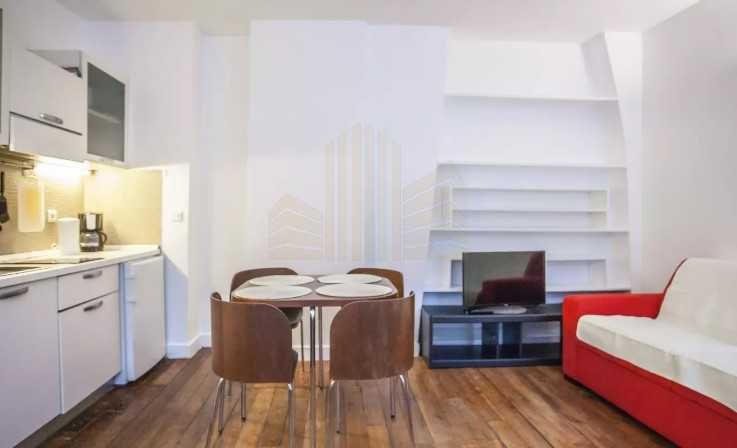 Дава се под наем Двустаен апартамент в Пловдив, Център - 46 кв.м за 183.6 € - Снимка #2