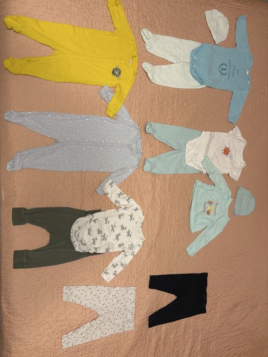 Лот бебешки дрехи