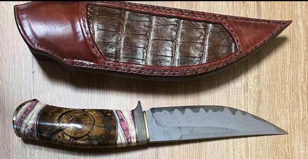 Дизайнетски, ръчно изработен нож