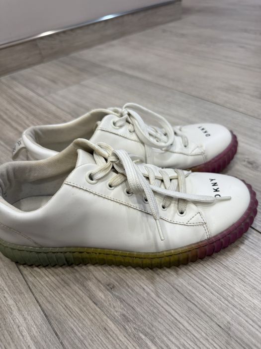 Маратонки Nike и Puma