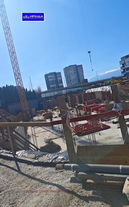 Просторен тристаен апартамент в Левски Г