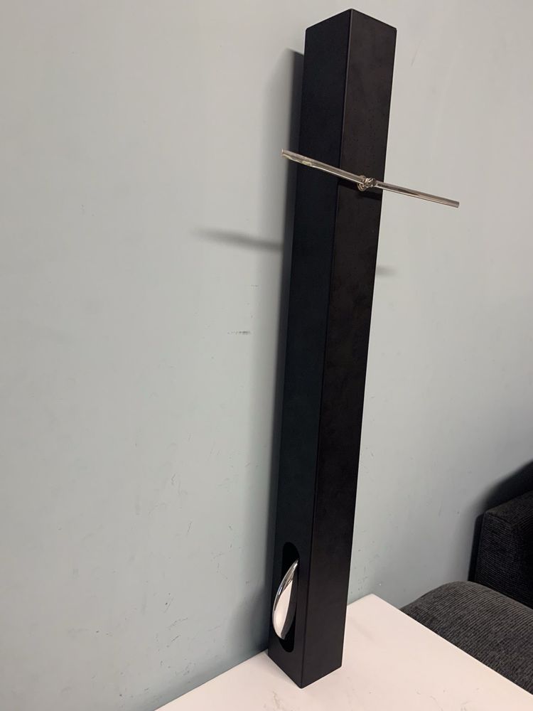 Kare design стенен часовник PENDULUM с махало