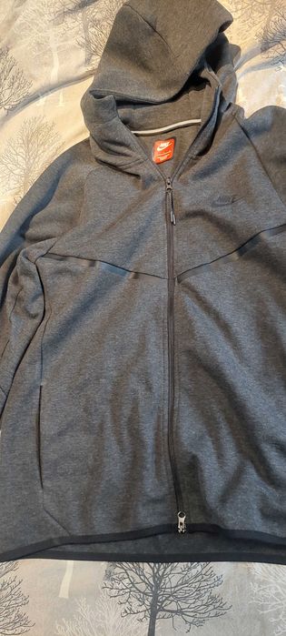 Nike tech - нов, L размер