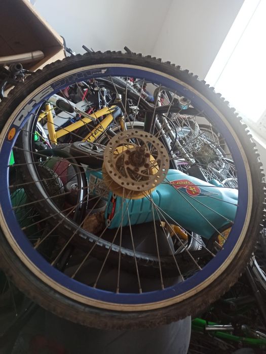 Set pedale și foaie si roti bicicleta