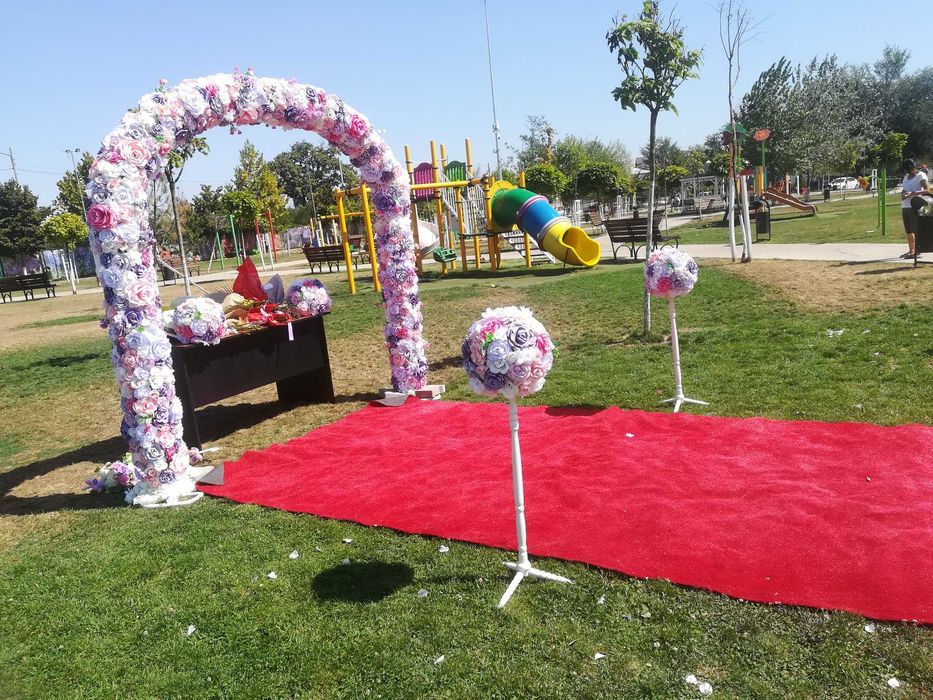 VAND Panou flori 1800 lei/Set Arcada, covor rosu 1800/inchiriez la 500