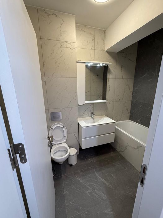 Apartament cu 2 camere si loc de parcare de inchiriat Sector 4