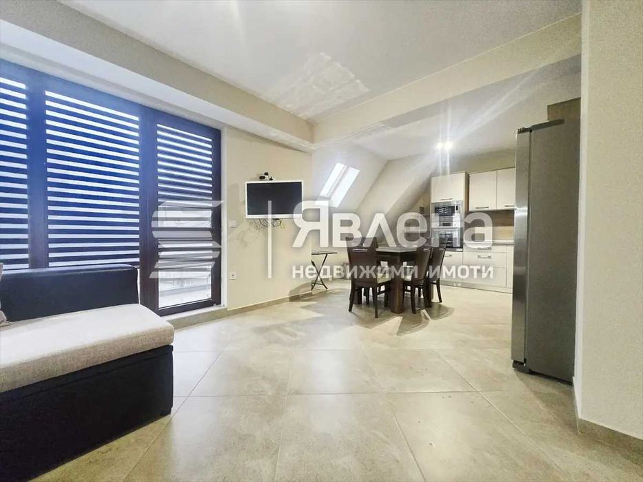 Отдава 3-ст. гр. Бургас / Лазур