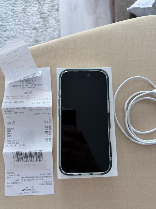 Vand Iphone 16 pro 256 GB impecabil în garanție.