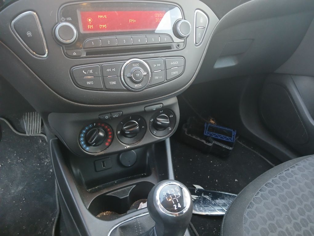 Opel Corsa 2015 1.4 benzin