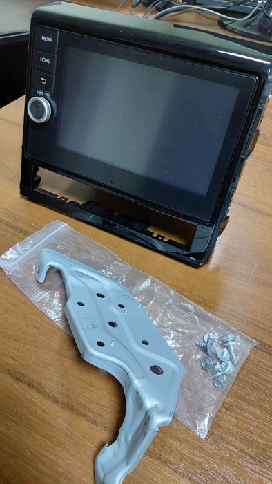 Штатная магнитола для Toyota Land Cruiser 200 от 2016г.в.