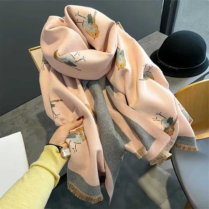 Дамски шал - различни цветове