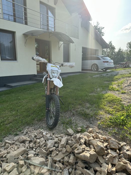 Cross 250.