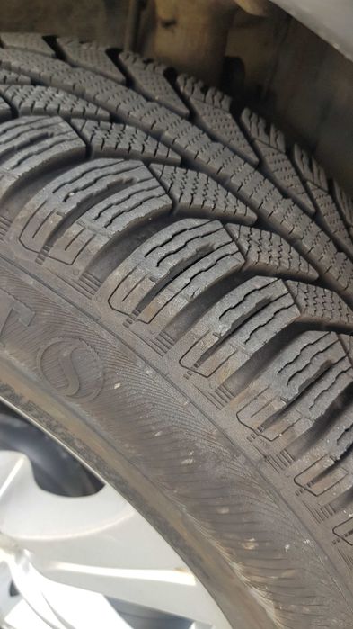 Алуминиеви джанти 17" с зимни гуми Семперит 225 х 60 х 17 за BMW.