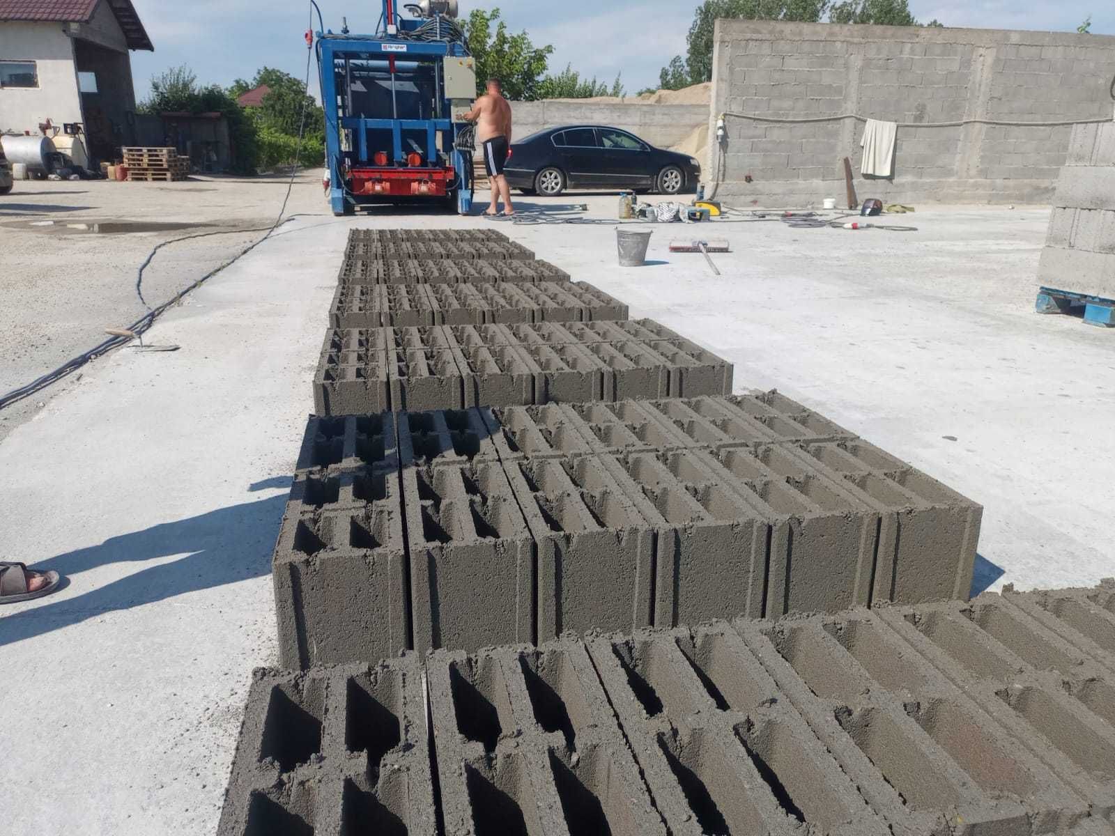 Presa/ Masina/ vibropresa mobila boltari rigole Forte Maximus