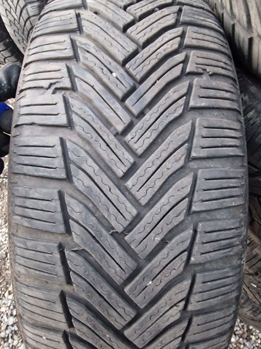 Anvelopă 205/60R16 marca Michelin, M +S , DOT 2022