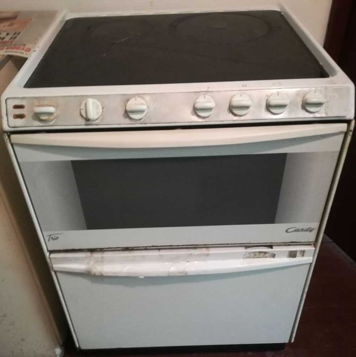 Френска Готварска Печка Candy с 4 Керамични Котлона, Фурна и Сушилня !