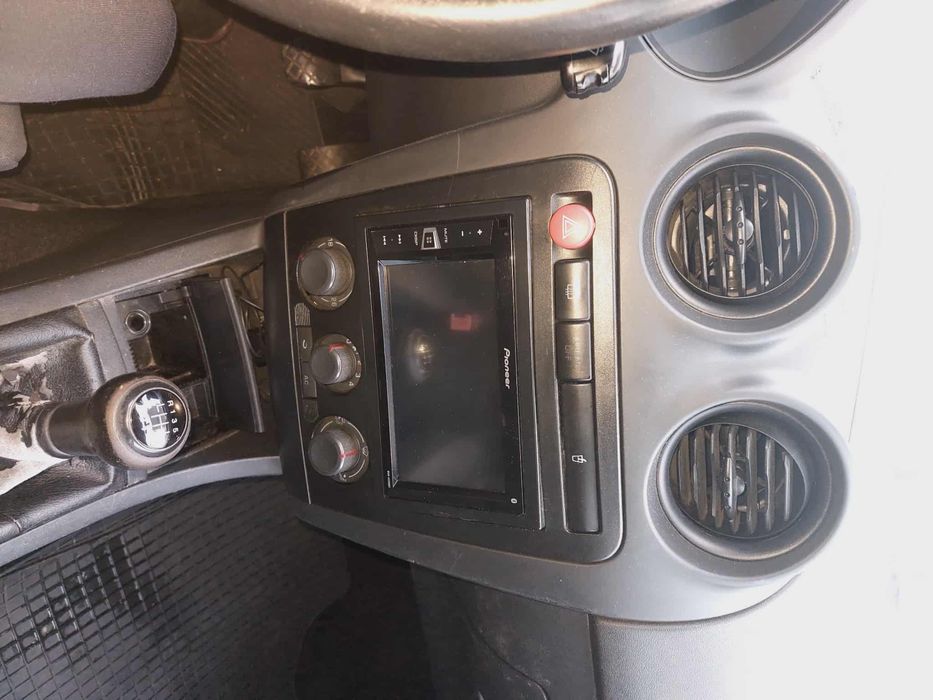 Продавам Seat Ibiza