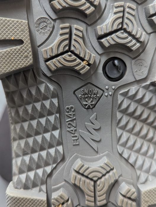 Cizmele pentru bărbați Quechua 42 43