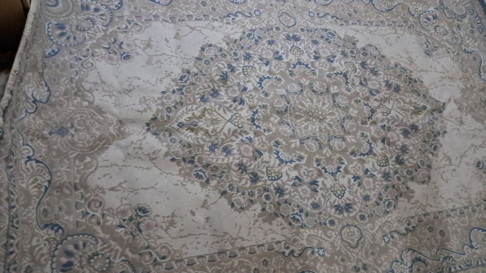 Продается  ковер