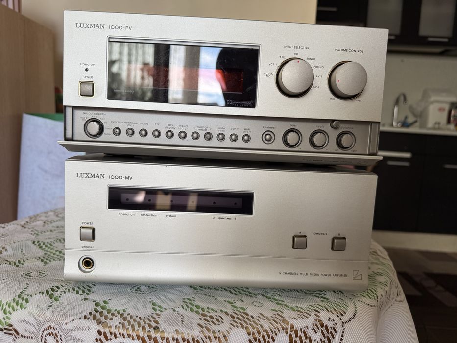 Luxman 1000 PV 1000 MV качествени компоненти