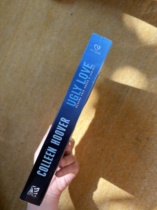 ‼️VAND CARTE‼️Ugly Love