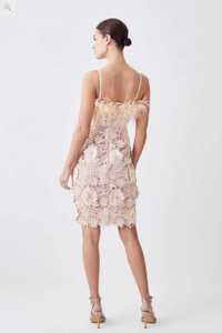 Розова дантелена рокля с пера Karen Millen размер 8