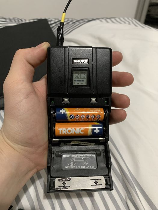 Vând receiver wireless Shure UHF cu 2 canale