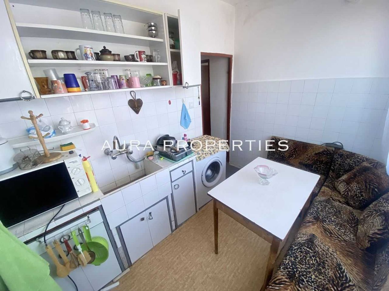 Продава се Двустаен апартамент в Разград, Орел - 62 кв.м за 1069 €/кв.м - Снимка #5