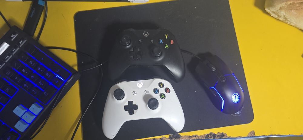 Vând xbox one 512gb