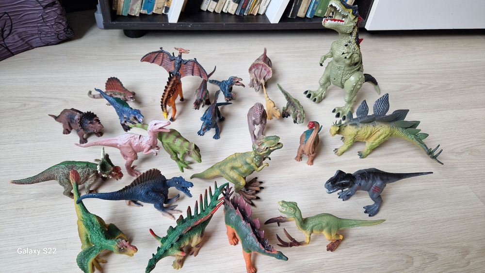Dinozauri diverse mărimi