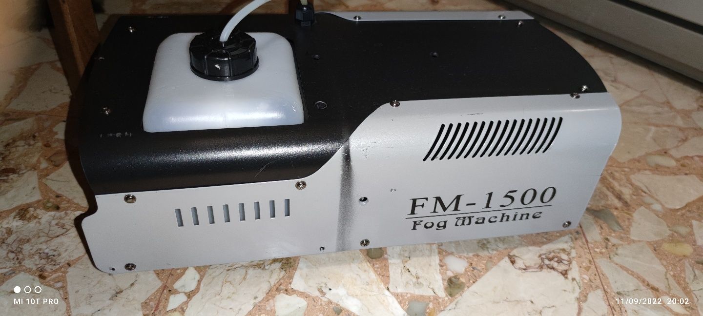 Aparat pentru fum model MACHINE FOG FM-1500