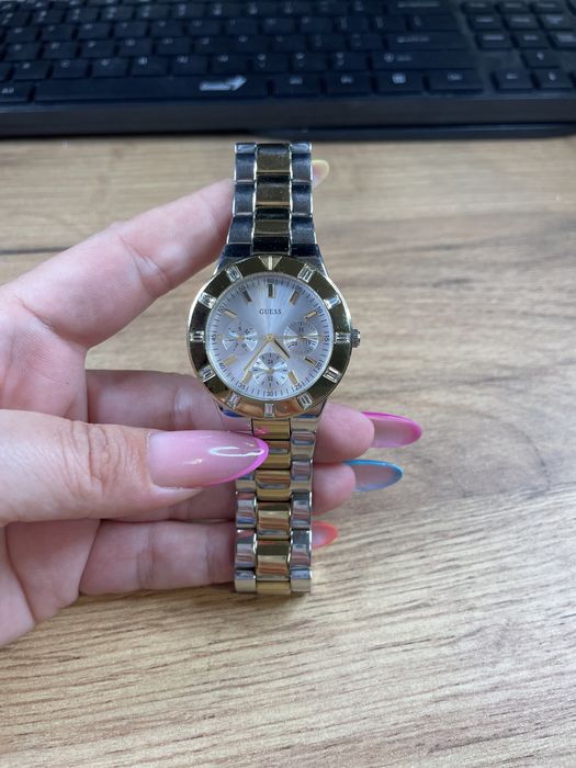 Ceas Guess W14551L2 in stare buna