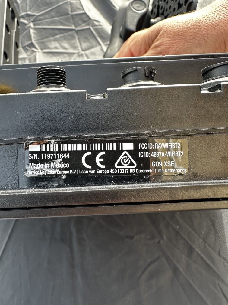 Сонар Simrad GO9