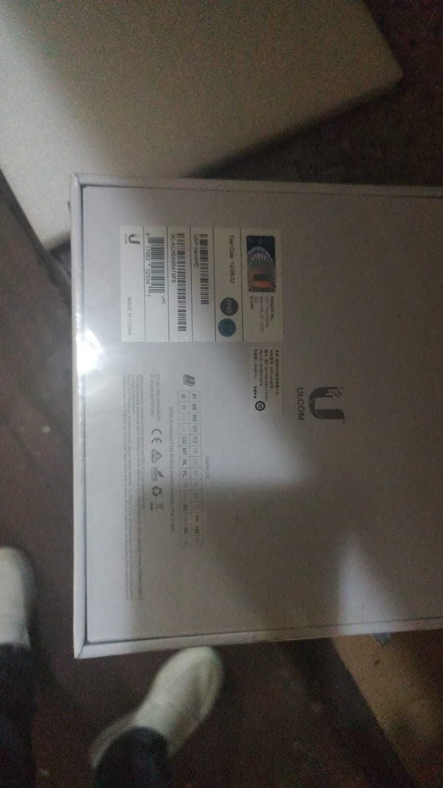 WiFi точка доступа Ubiquiti UAP-NANOHD