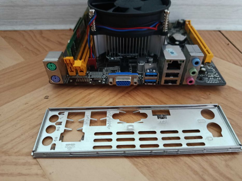 Плата BIOSTAR H81 i3-4130+4GB