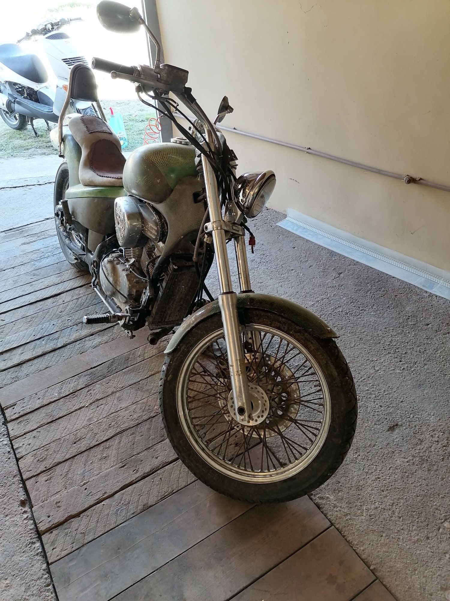 Honda Shadow 600 на части