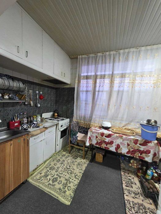 Продаётся 5/5/5 на Юнусабаде 15 квл, 98кв.метр,метро Туркистан,1 линия