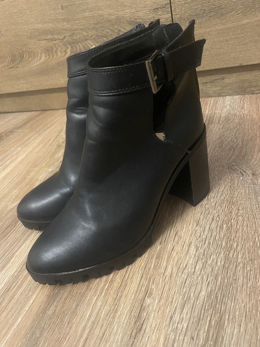 Botine/ghete toc Stradivarius 37
